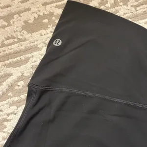 Lululemon Gray Align Leggings 25” Size 4 thumbnail 2