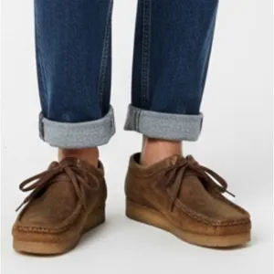 Clark’s NWOT Brown Leather OG Wallabe Booties Sz 9 thumbnail 1