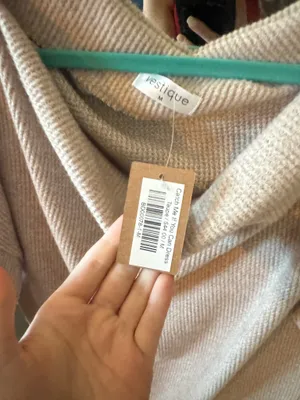 Vestique Off-The-Shoulder Dress thumbnail 4