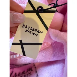Daydream Nation Sweatshirt Women Small Pink NWT Graphic Print Lounge Athleisure thumbnail 7