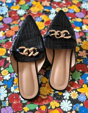 EASY SMILE BLACK Gold Chain Mules Flats Size 9.5 thumbnail 1