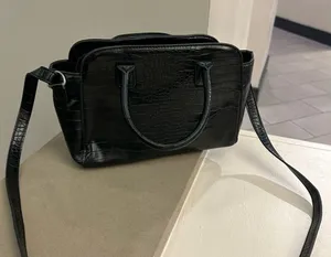 Purse Elegant Black Crocodile-Embossed -Preowned condition-see pictures-nice! thumbnail 3