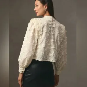 FARM RIO Star‎ 3D Embroidered Blouse in Off White - size S thumbnail 2