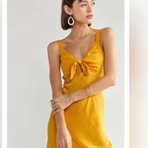 Francesca's Mi Ami |‎ NWT Mustard Yellow Satin Tie Front Midi Dress, Size M thumbnail 3