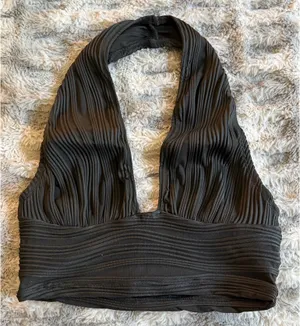 Shein Halter Crop Top - Black XS thumbnail 1