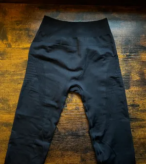 Alphalete Leggings In Black thumbnail 3