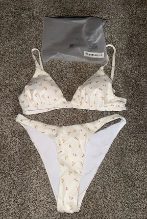 SHEIN Swim Mod Ditsy Floral Ribbed Bikini Set thumbnail 1