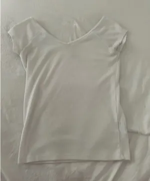 American Eagle white v-neck top thumbnail 1