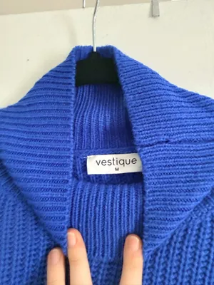 Vestique Blue Cropped Sweater thumbnail 4