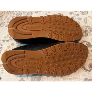 Reebok Classic Leather Sneakers Black Gum Bottoms Women's Size 9 GY0961 thumbnail 9