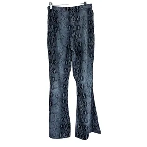 Missy Empire Snakeskin Print Bell Bottom Flare Pants Grey Goth Edgy Size 14 thumbnail 5