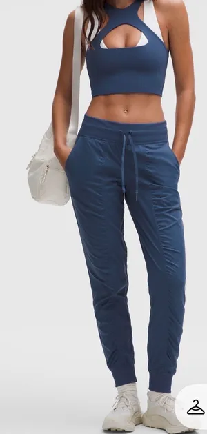 Lululemon thumbnail 1