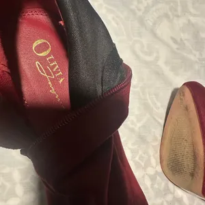 Chic burgendy Suede Heeled Boots Red Size 7.5 thumbnail 11