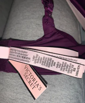 Victoria’s Secret new lightly lined wireless bra thumbnail 9