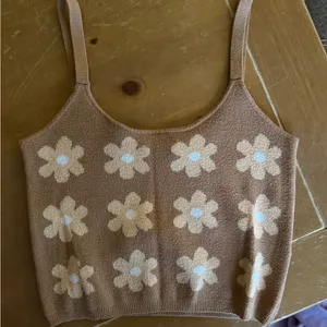 Floral Knit Tank Top - Tan and Cream thumbnail 1
