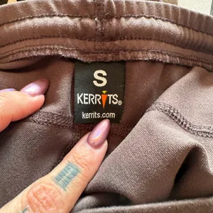 Kerrits taupe riding pants size small thumbnail 4