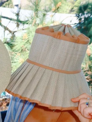 Lorna Murray hat thumbnail 3