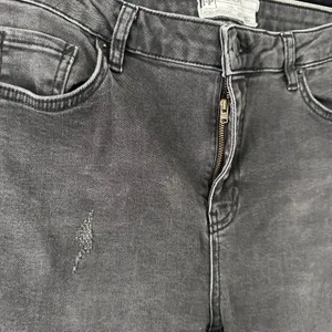 Free People Size (30) Woman's‎ Black Pant Distressed Skinny Jeans thumbnail 8