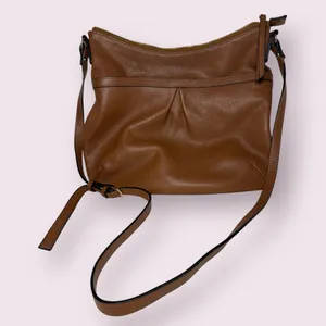 Clarks Pebbled Brown Faux Leather Large Crossbody Shoulder Purse thumbnail 1