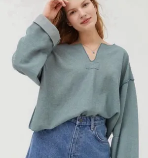 Urban Outfitters Jax Inside Out Notch‎ Neck Sweater Sz M thumbnail 1