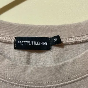 Womens PrettyLittleThing Tan Michigan Print Sweatshirt thumbnail 3