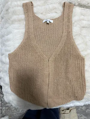 Boutique Top Tank thumbnail 1