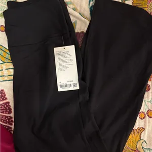 Lululemon Black Groove SHR Pant Nulu thumbnail 3