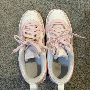 Nike Court Borough Low SE thumbnail 7