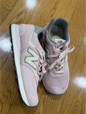 Size US 8.5 New Balance Classics 574 Women's Rose Sugar/Sea Salt Sneakers thumbnail 8