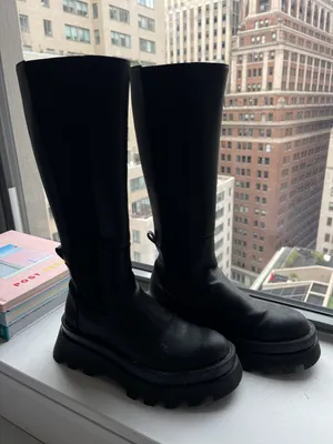 Pull & Bear Black Boots thumbnail 1