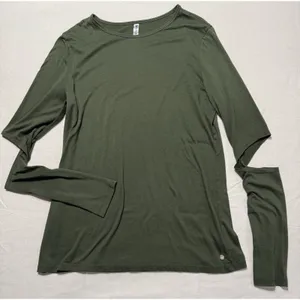 Fabletics Alexa Long Sleeve Tee, Dark Olive Size Medium thumbnail 3