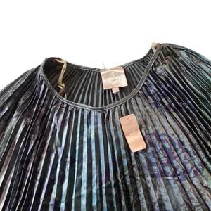 Romeo + Juliet Couture Pleated Top thumbnail 4