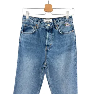 Reformation Cynthia High Rise Straight Jeans Fauna Floral Embroidered Size 28 thumbnail 4