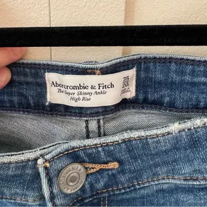 Abercrombie & Fitch NWT Women’s Super‎ Skinny Ankle High Rise Jeans Size 20 Long thumbnail 2