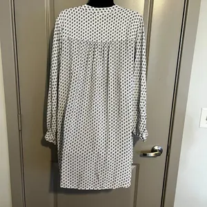 Women's H&M Black & White LS Dress, Size‎ 12 thumbnail 2