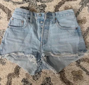 Levi’s 501 Shorts thumbnail 1