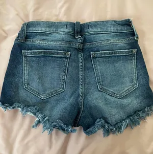 Jean shorts Size XS thumbnail 2