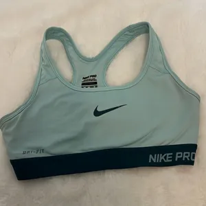 Nike Sports Bra thumbnail 1
