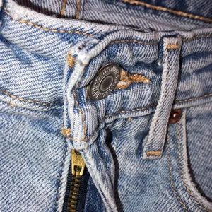 Old navy Extra high rise sky hi wide leg jeans size 0 thumbnail 2
