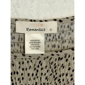 Urban Romantics Womens Long Sleeve Cheetah Print‎ Blouse Size L Smocked Peasant thumbnail 3