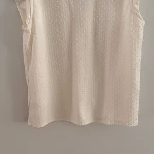 J. Crew Cream Textured V-Neck Tank Top thumbnail 10
