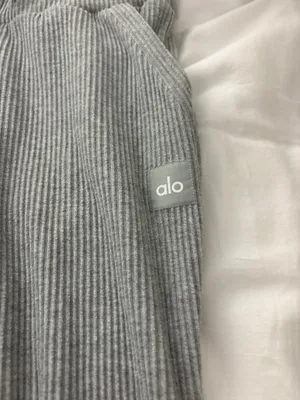 Alo Yoga Muse Sweatpants(read description) thumbnail 2