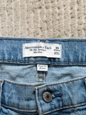 Abercrombie & Fitch - Curve Love - The 90’s Straight Mid Rise - 30 Regular thumbnail 5