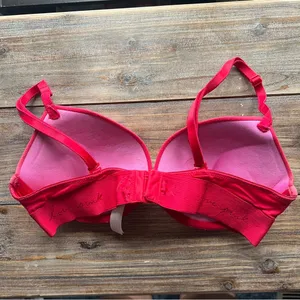 Victoria’s Secret PINK Red Wear Everywhere Super Push Up Bra Size 32C thumbnail 2
