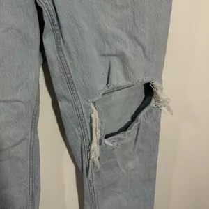 Abercrombie & Fitch The 90's Straight Ultra High Rise 28/6 Short‎ Minimalist thumbnail 6