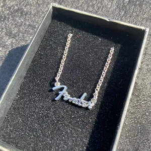 💎🩶 Vintage Y2K 2000s NWT Fender Monogram Statement Silver Tone Metal Pendant & Ball Chain Necklace $19.99 🩶💎 thumbnail 2