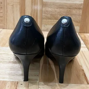 MICHAEL Michael Kors AO13E Black Leather Pointy Toe Classic Pumps Size 8.5M thumbnail 6