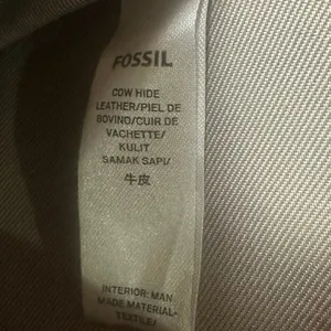 Fossil Leather Zip Wallet thumbnail 7
