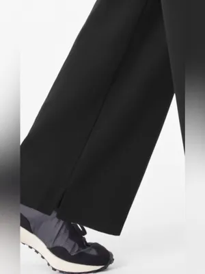 Figs Shelby Ultra High Rise Wide Leg Scrub Pant in Black Size Small/ tall thumbnail 4