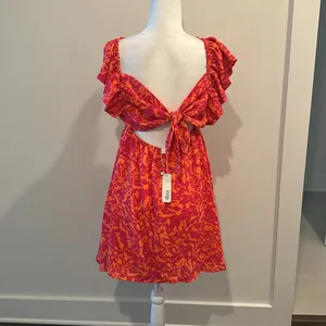 NWT Glam Orange and Pink Print Tie Back Dress Sz M thumbnail 6